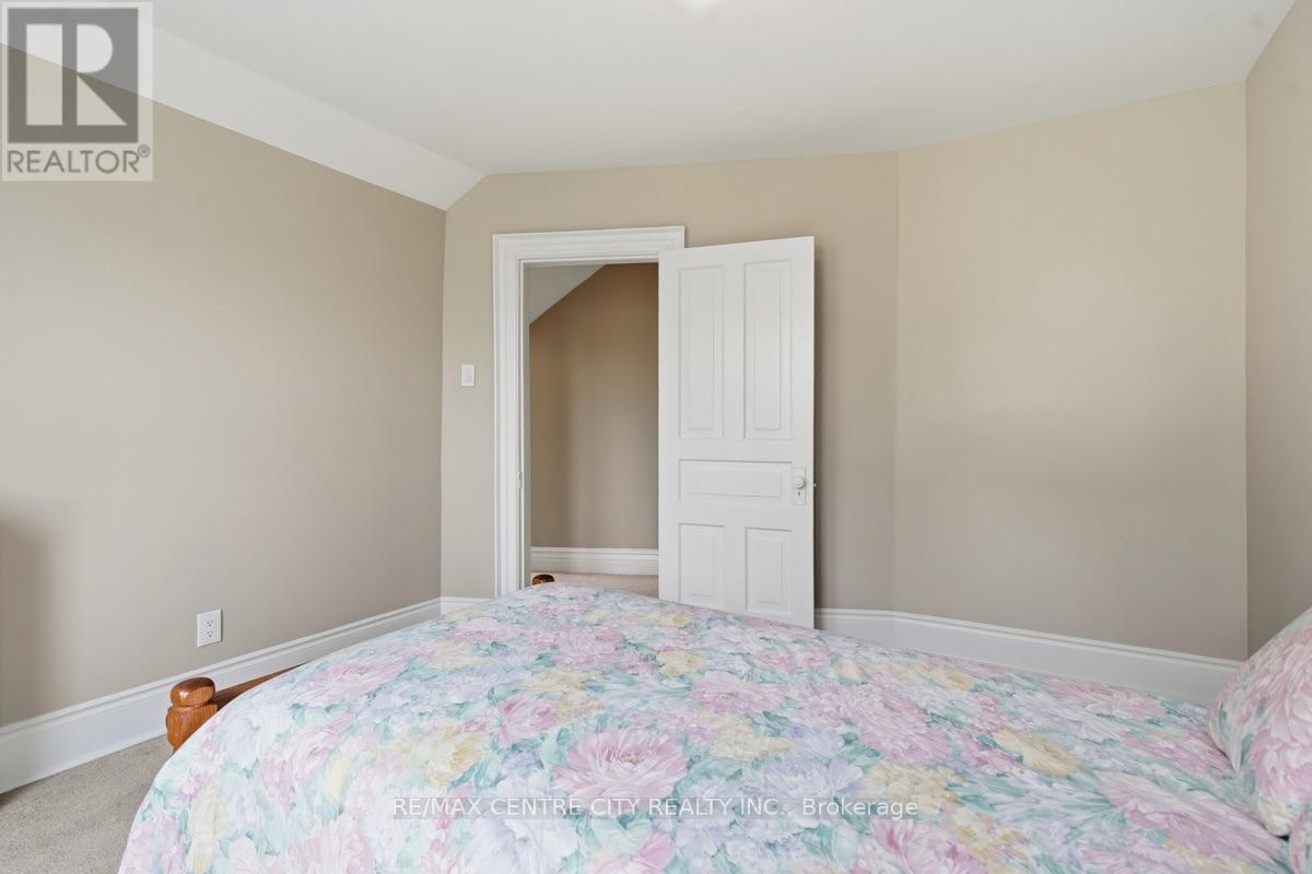 927 RICHMOND STREET - Image 29