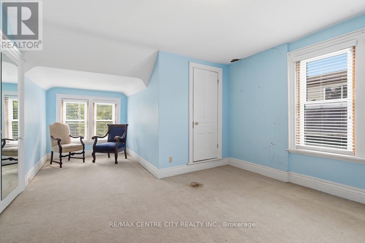 927 RICHMOND STREET - Image 30