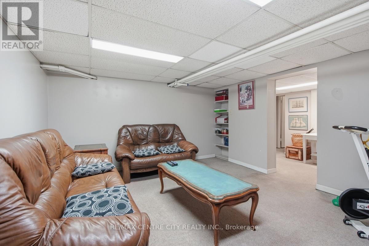 927 RICHMOND STREET - Image 40
