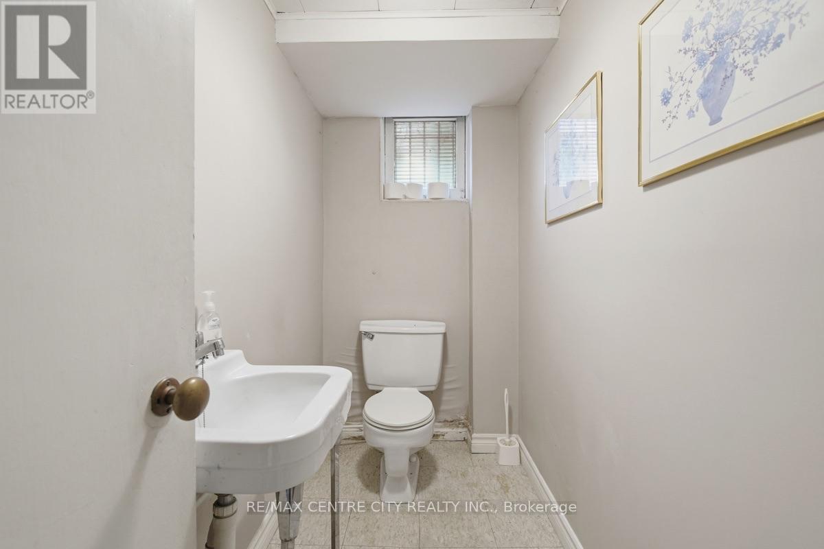 927 RICHMOND STREET - Image 42
