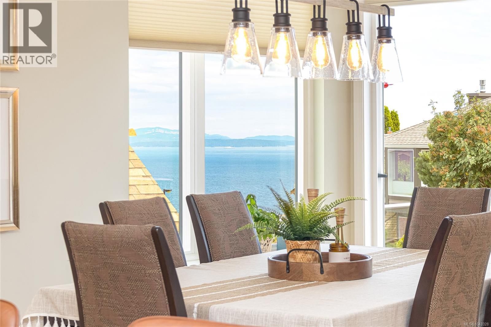 571 Marine View - 14