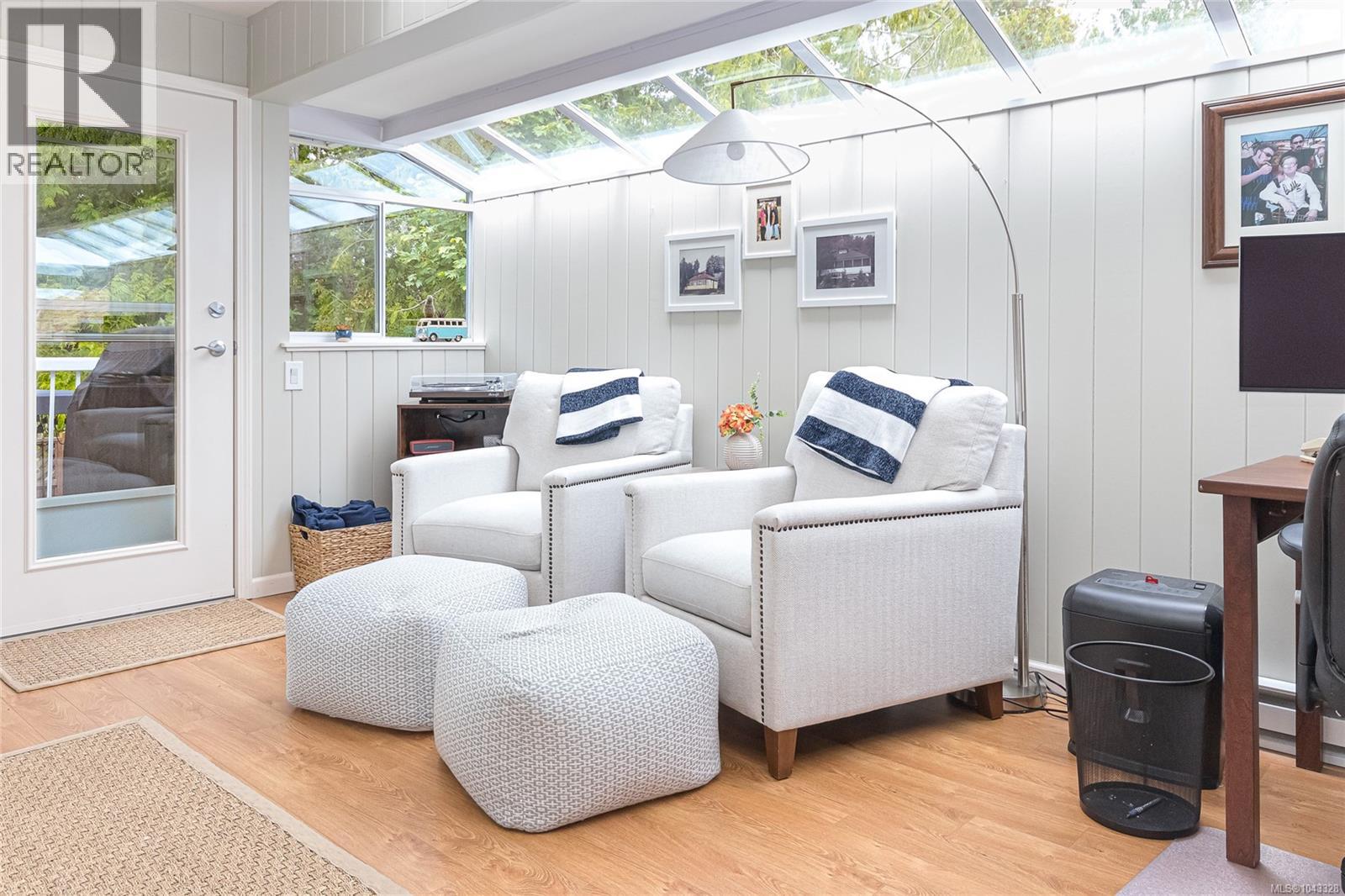 571 Marine View - 21