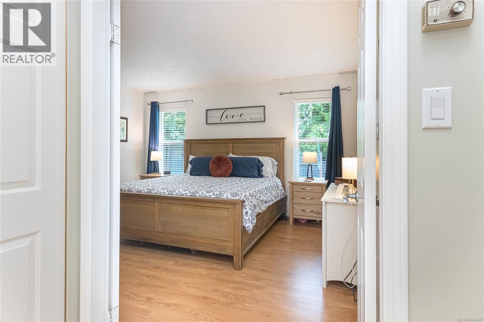 571 Marine View - 22