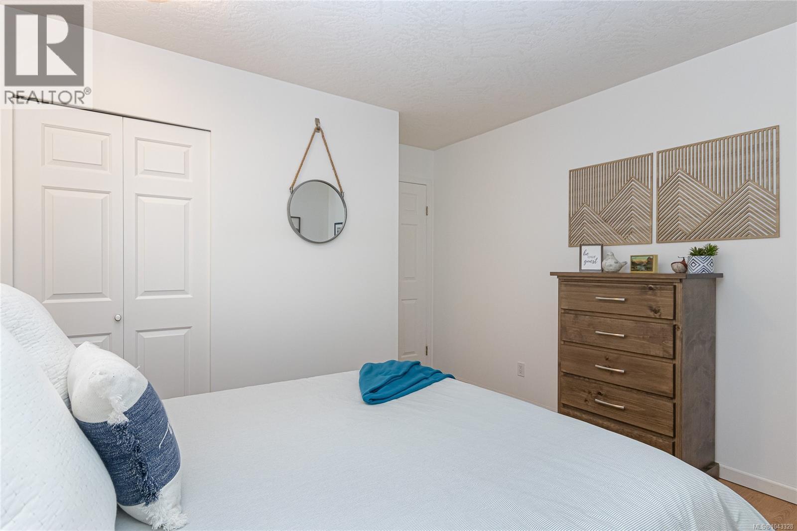 571 Marine View - 27