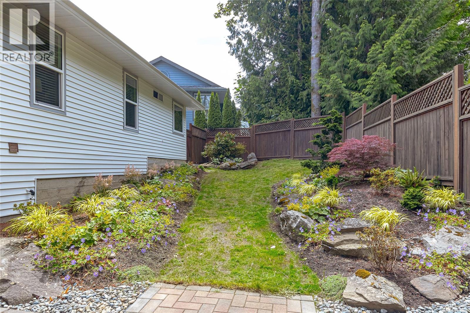 571 Marine View - 34