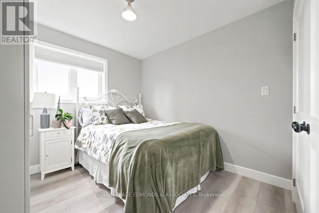 28 CAROL STREET - Image 27