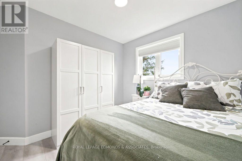 28 CAROL STREET - Image 28