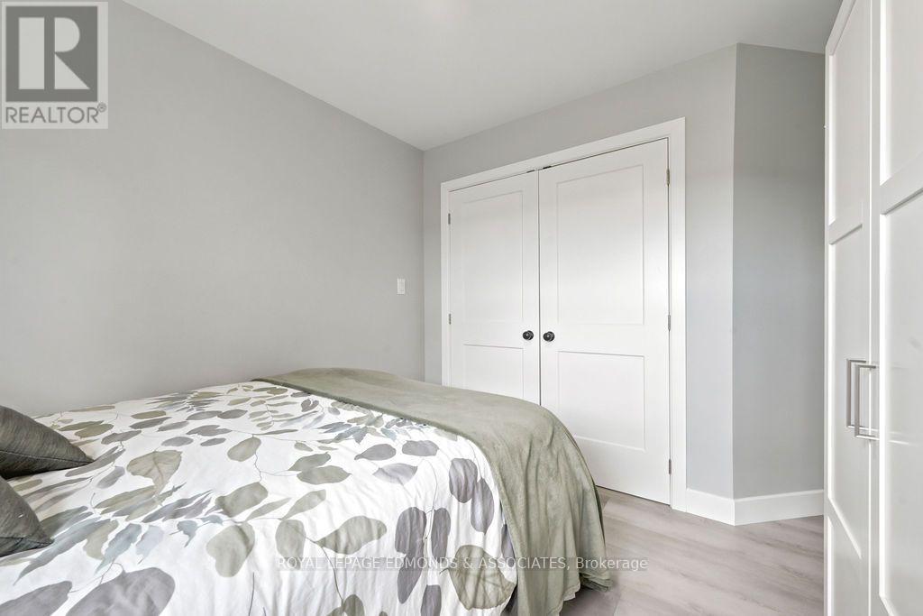 28 CAROL STREET - Image 31