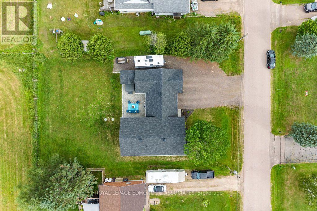 28 CAROL STREET - Image 48