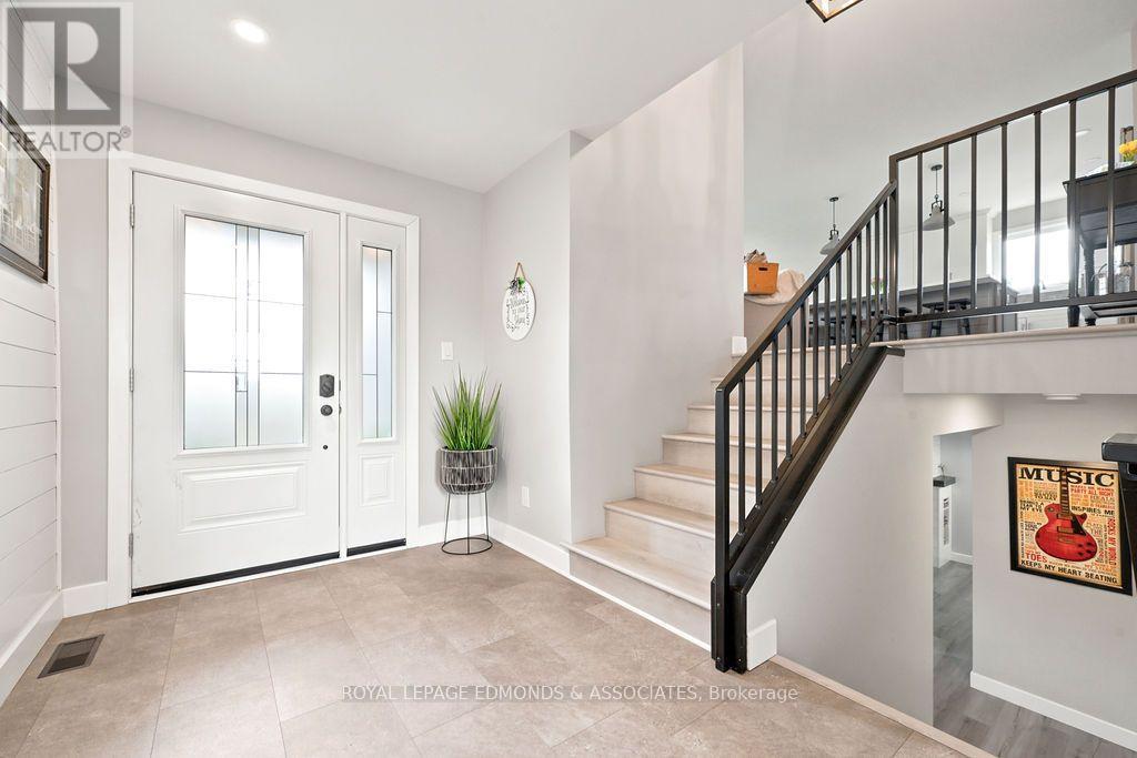 28 CAROL STREET - Image 6