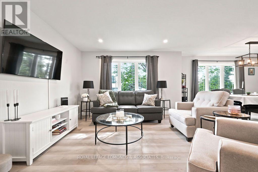 28 CAROL STREET - Image 8