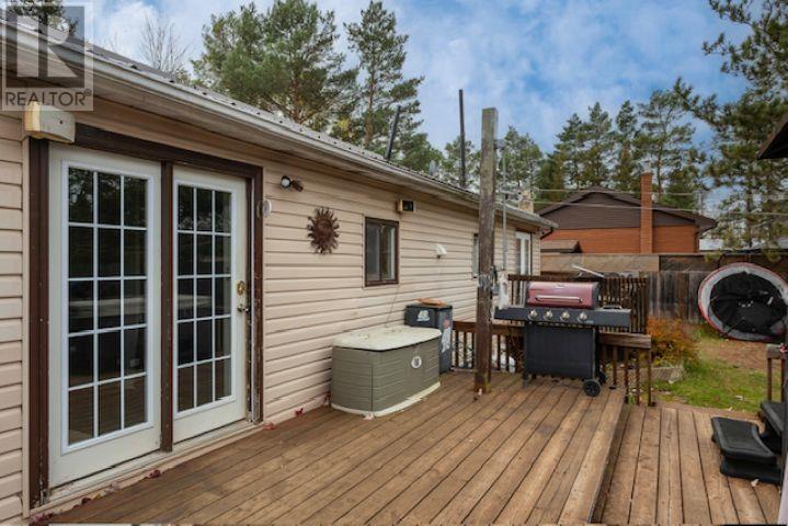 2367 Rosslyn Road - 17