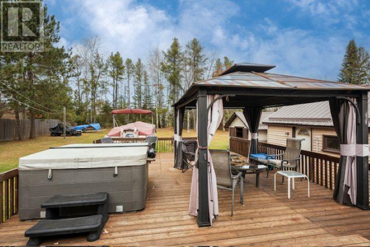2367 Rosslyn Road - 19