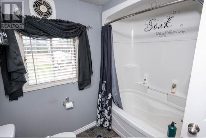 2367 Rosslyn Road - 14