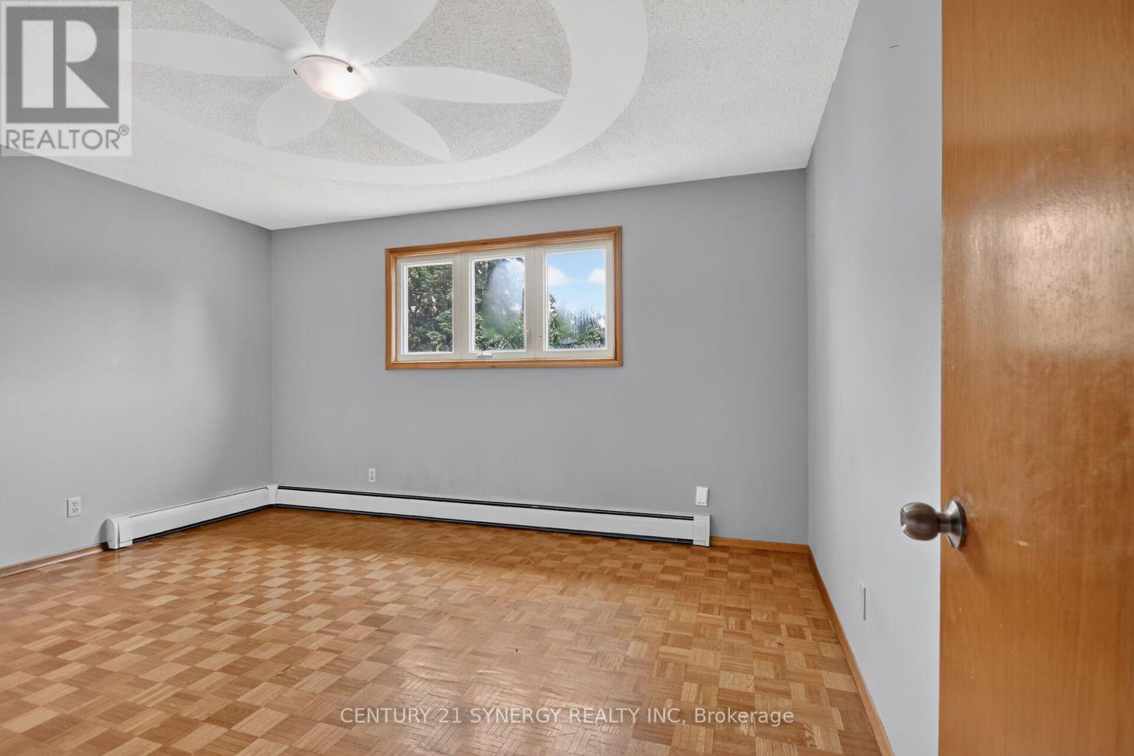 974 GREENBRIAR AVENUE - 16