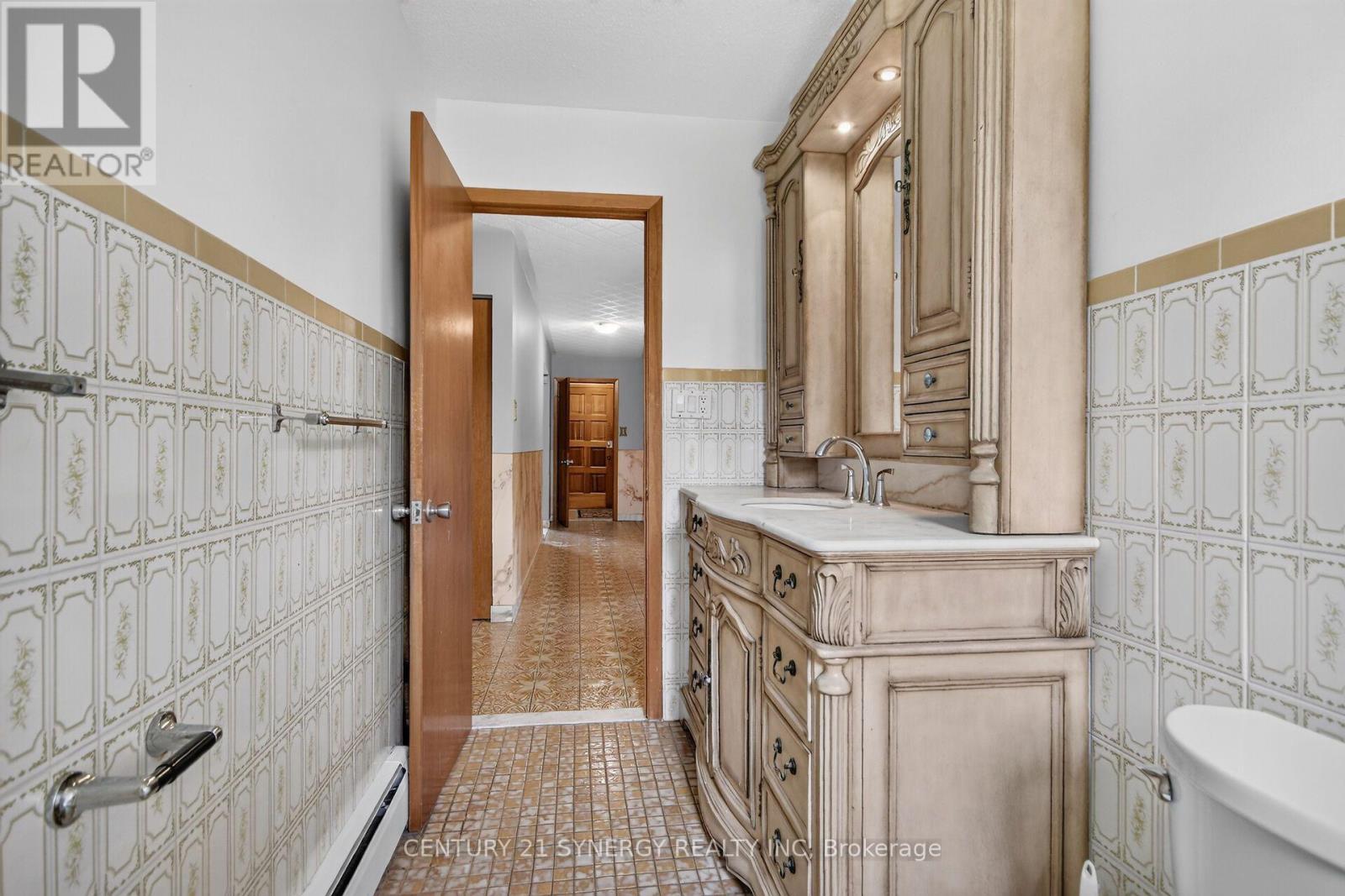 974 GREENBRIAR AVENUE - 18