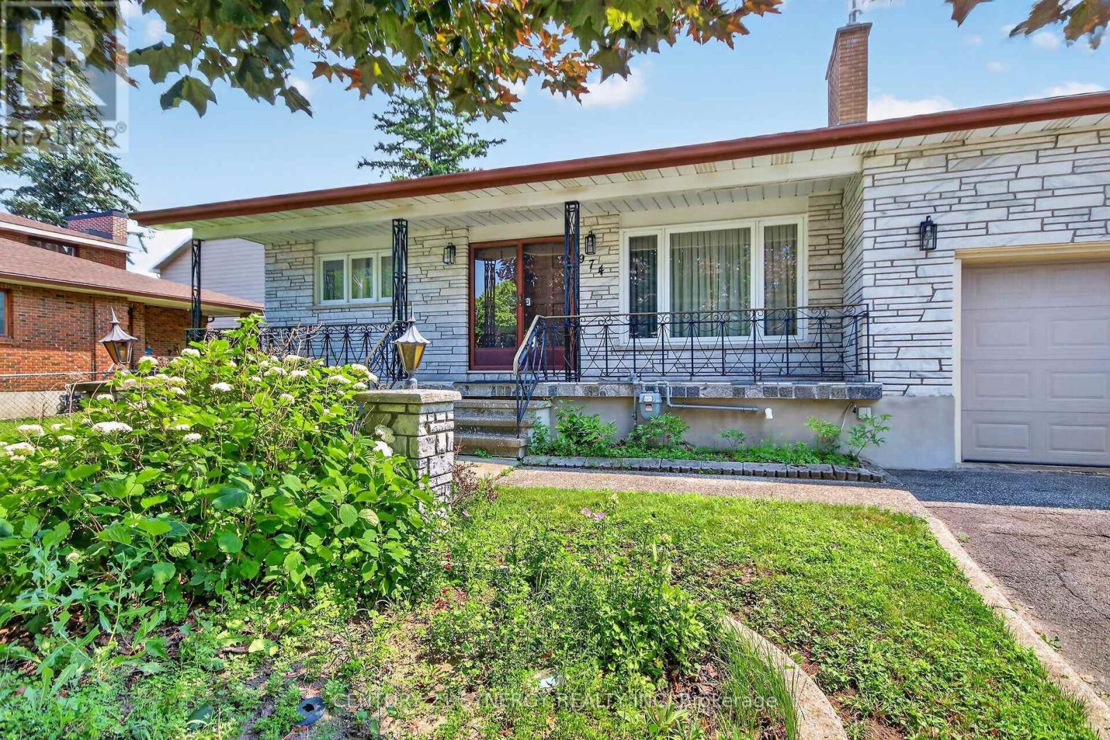 974 GREENBRIAR AVENUE - 2