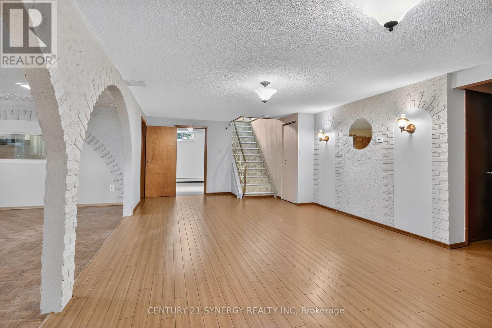 974 GREENBRIAR AVENUE - 24