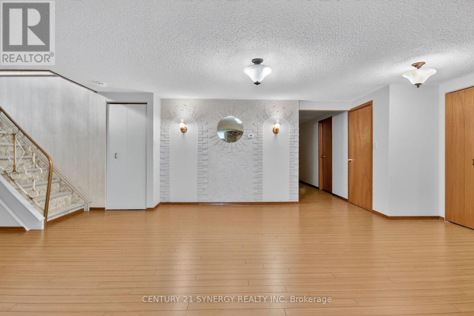 974 GREENBRIAR AVENUE - 25