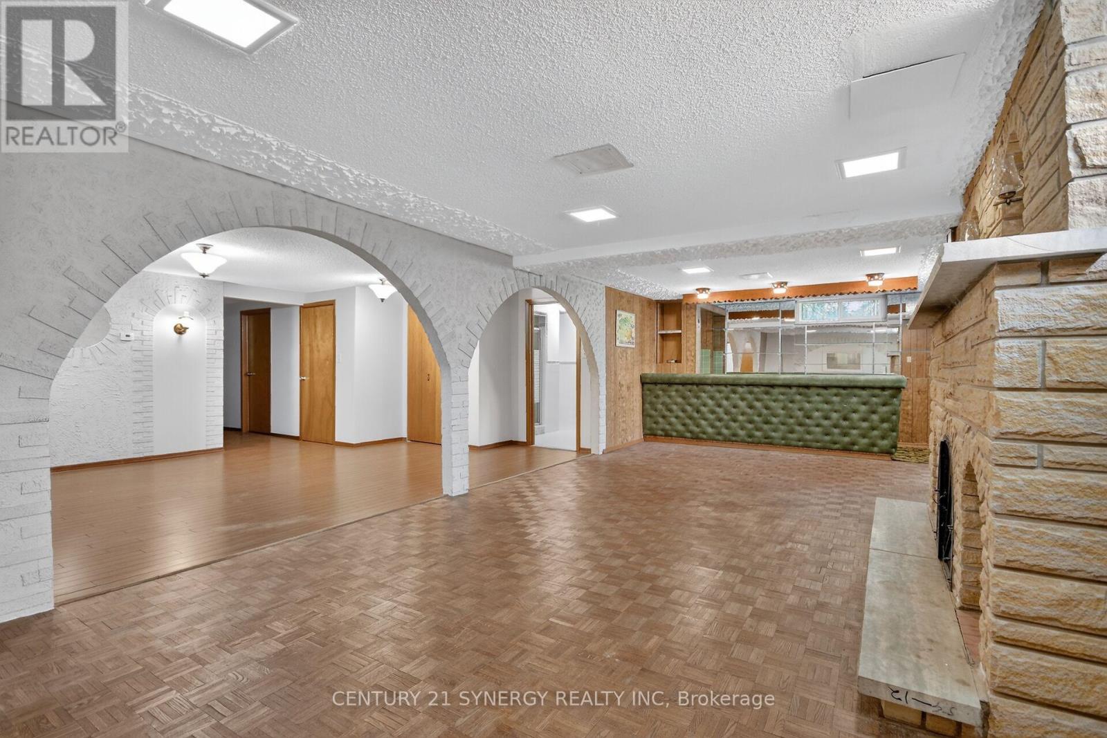 974 GREENBRIAR AVENUE - 27