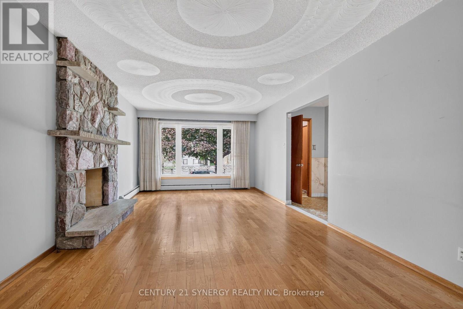 974 GREENBRIAR AVENUE - 4