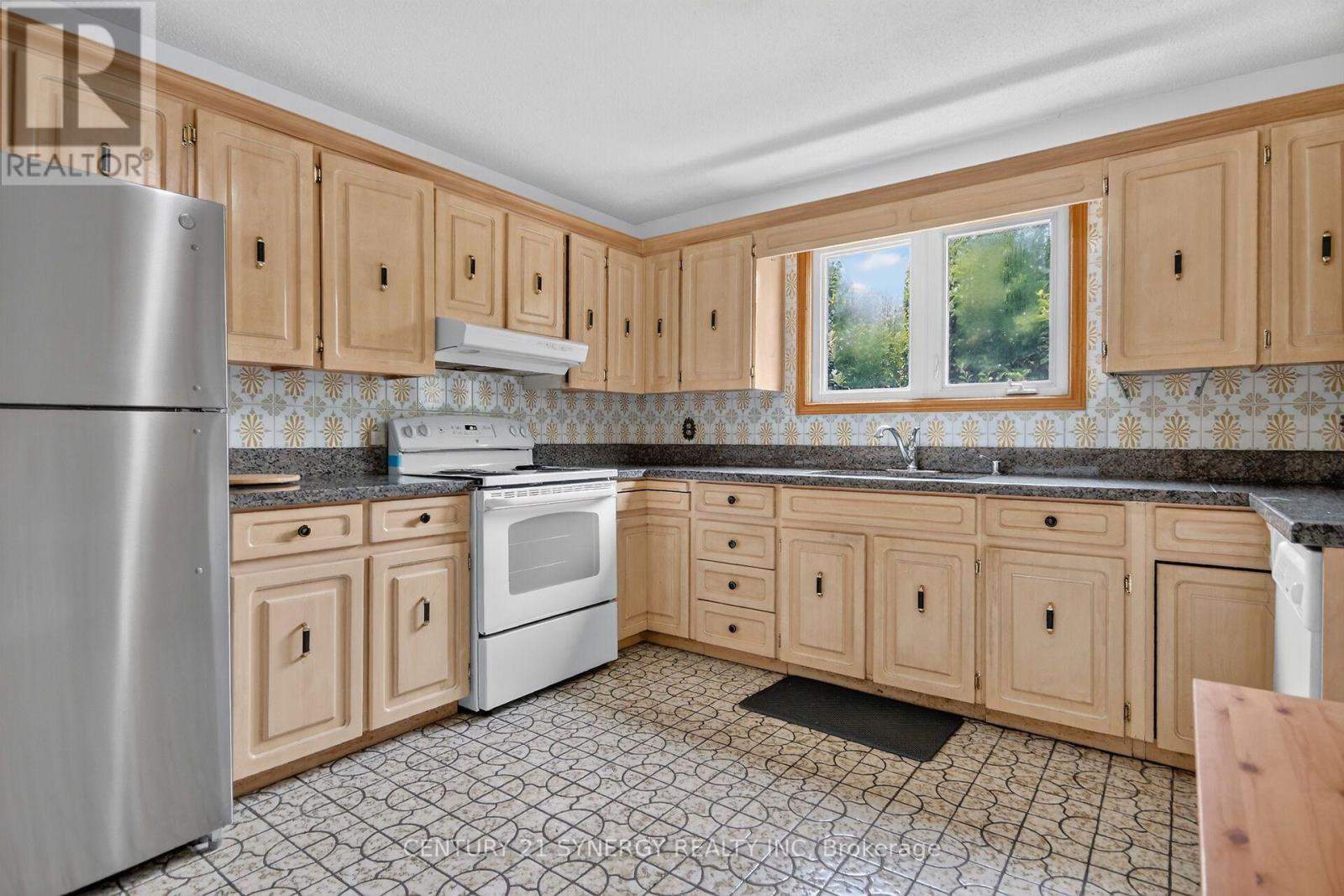 974 GREENBRIAR AVENUE - 8