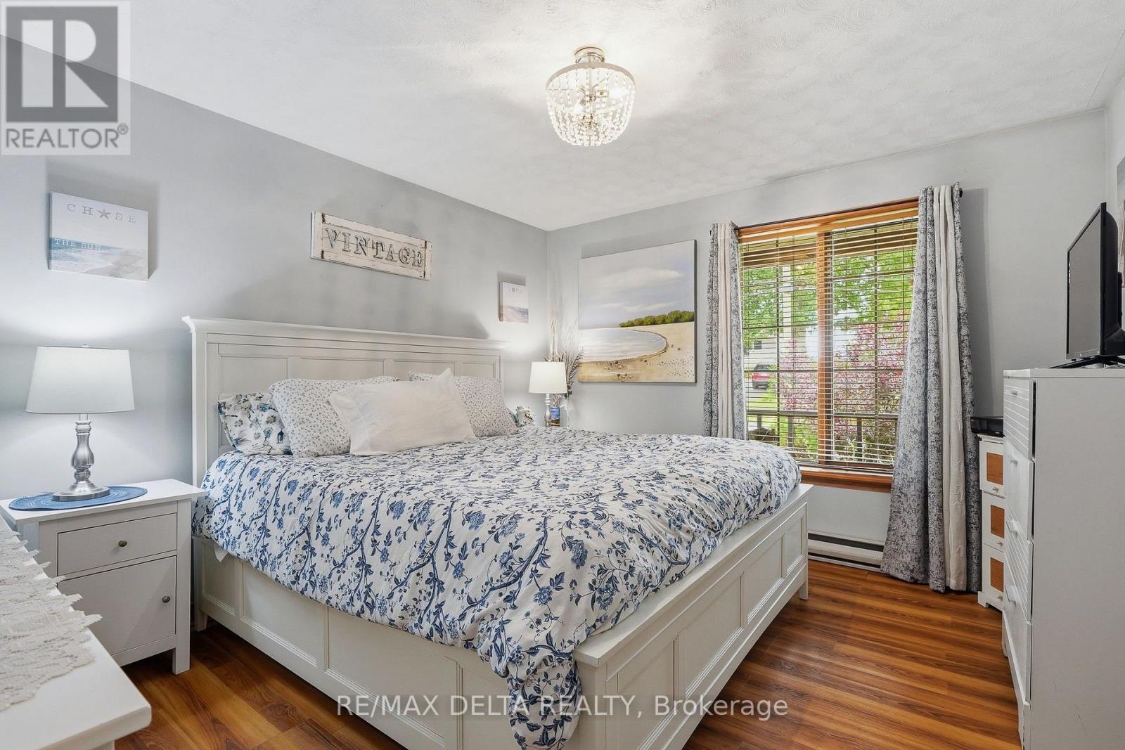 1991 WOODS STREET - 15