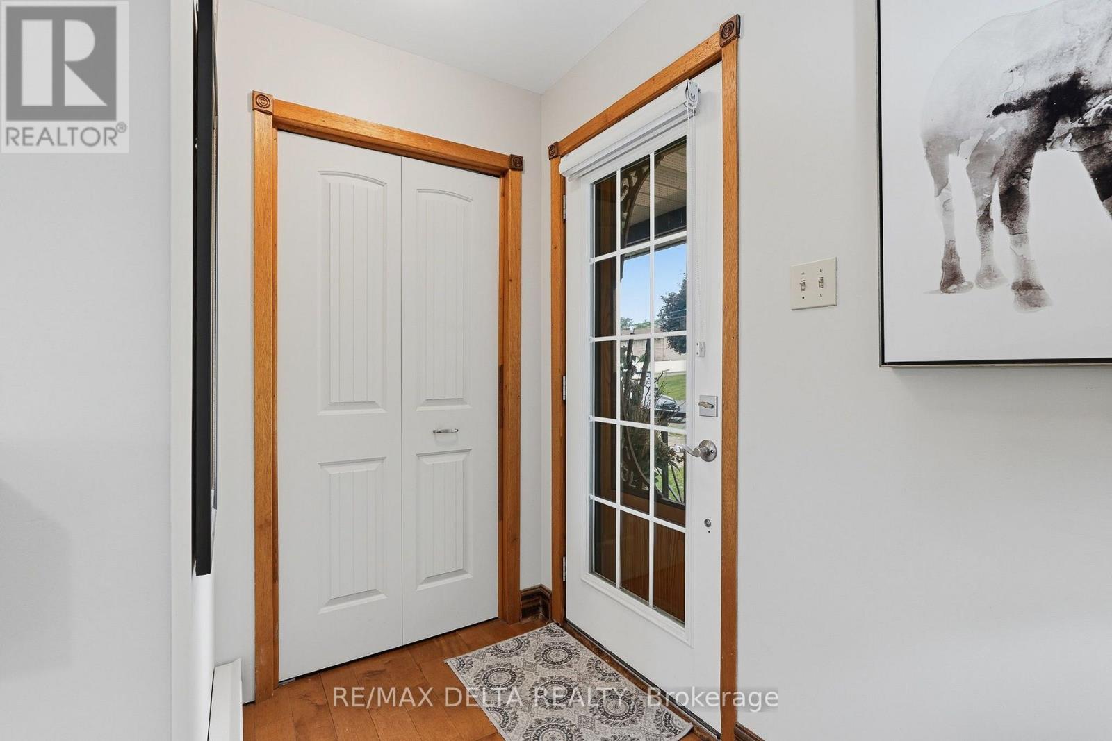 1991 WOODS STREET - 4