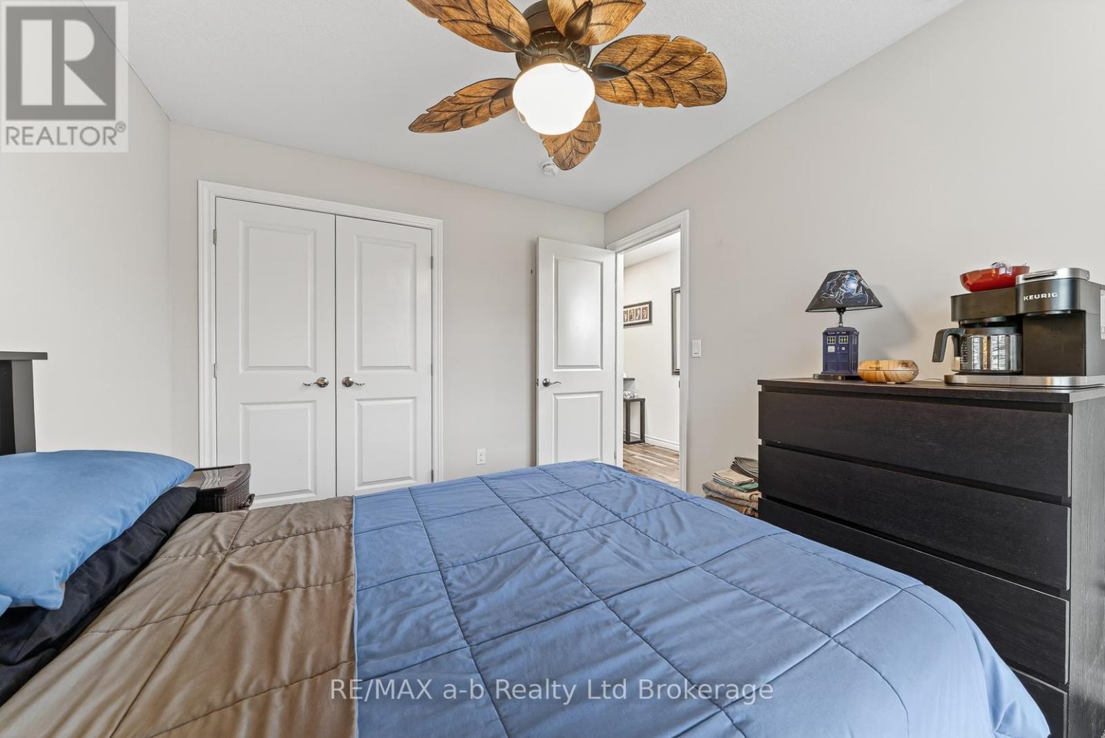 253 CHARLES STREET W - 10