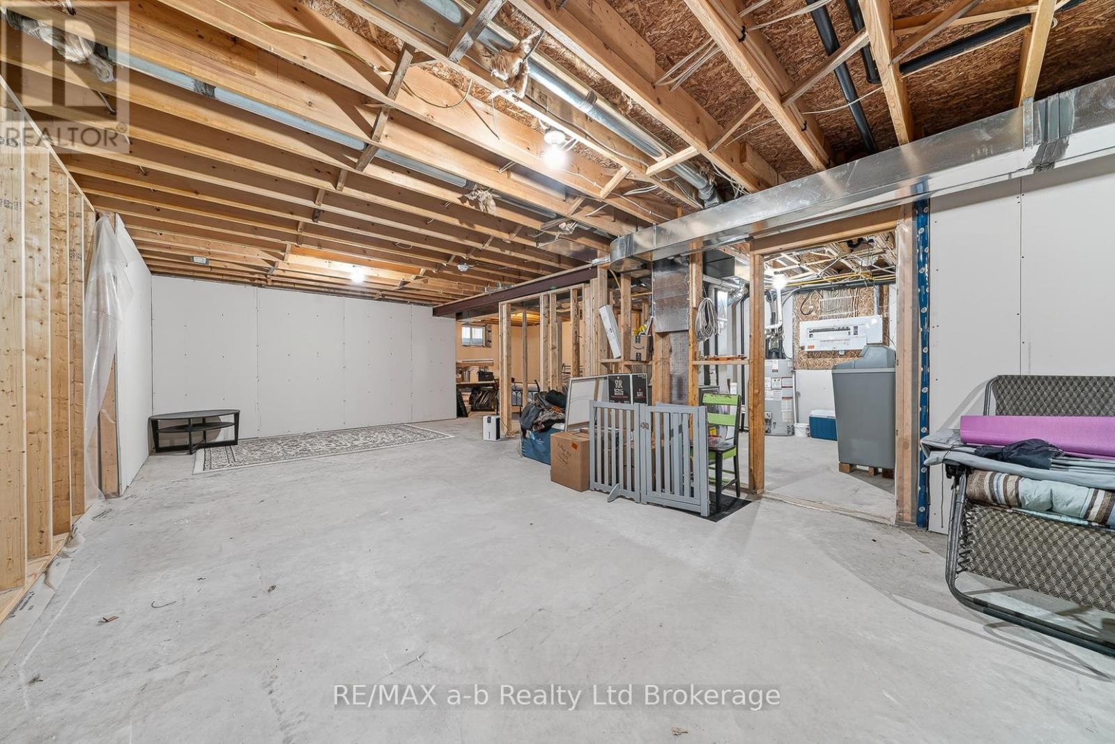 253 CHARLES STREET W - 30