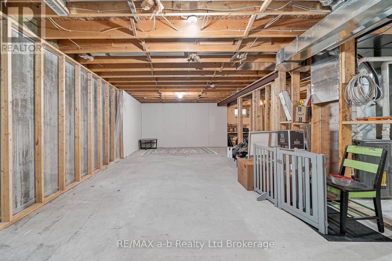 253 CHARLES STREET W - 31