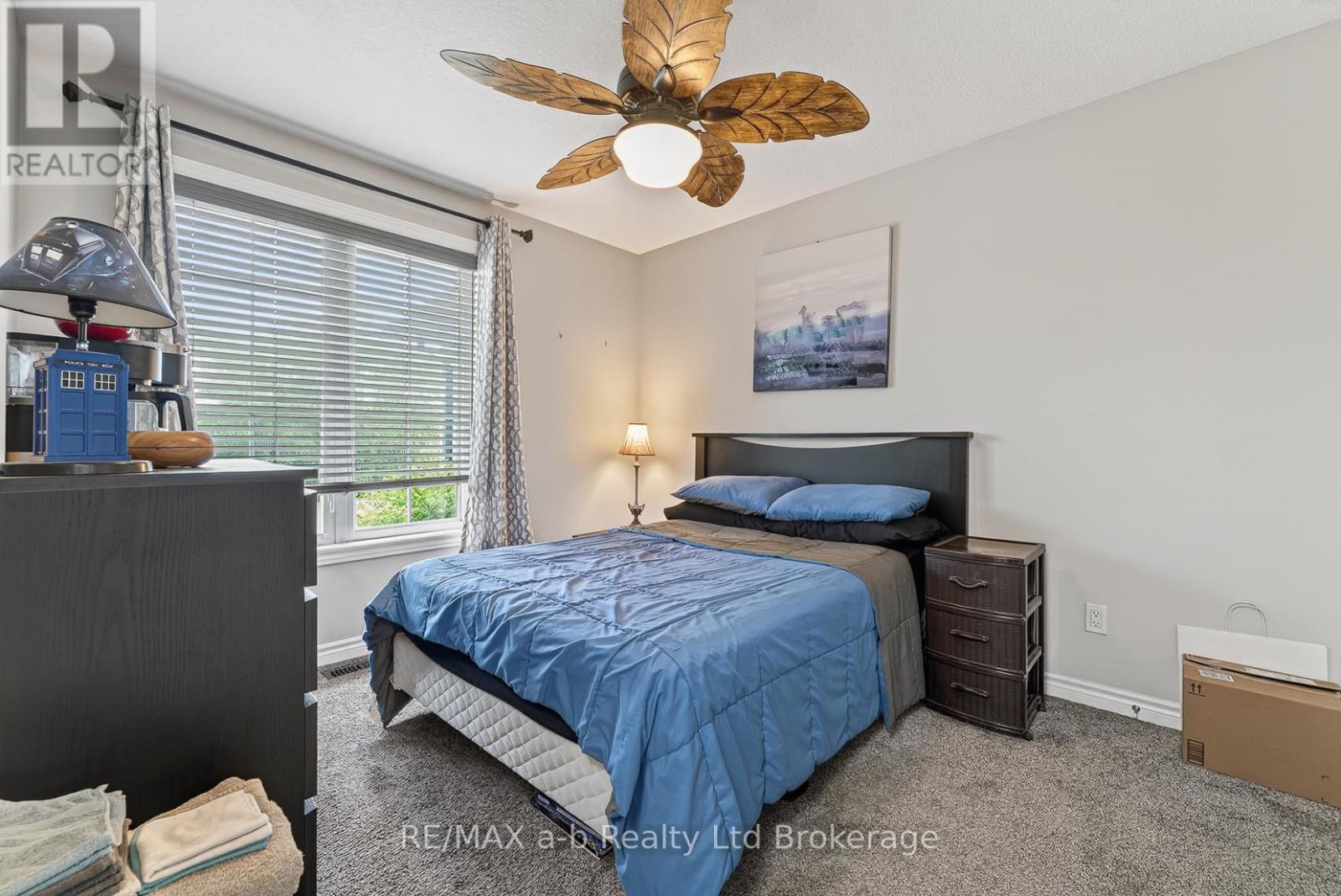 253 CHARLES STREET W - 8