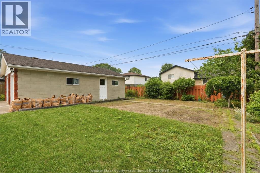 2631 ASKIN AVENUE - 31