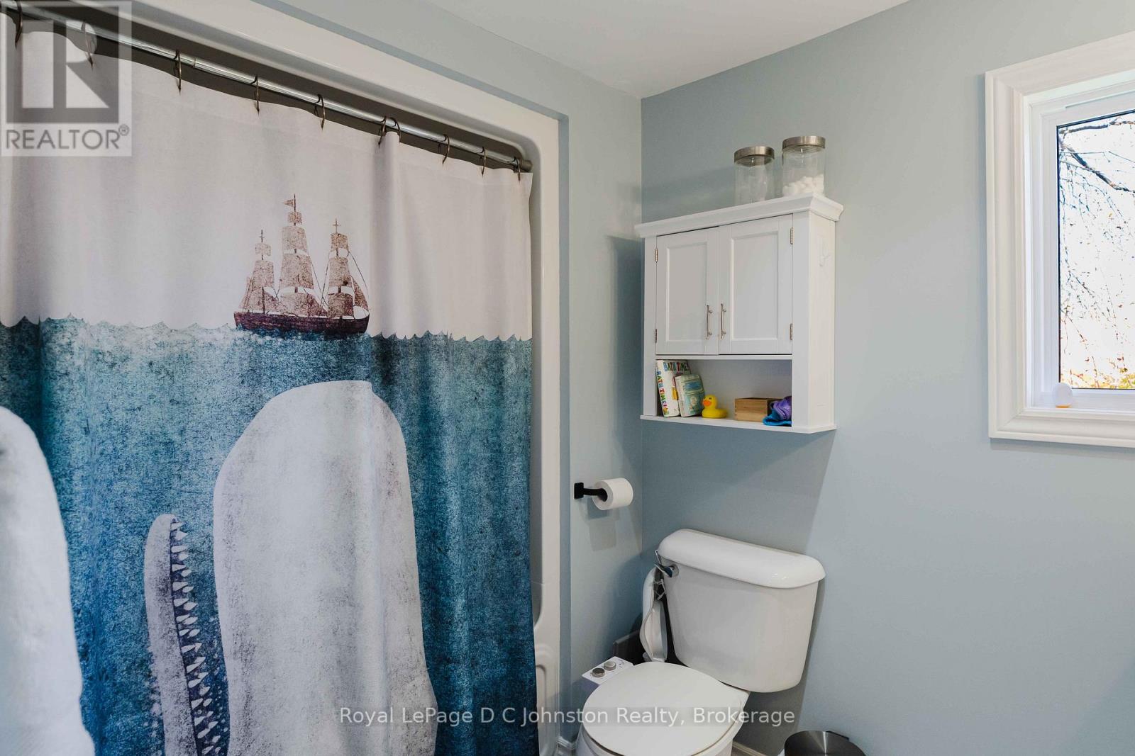 166 MACDONALD LANE - 24