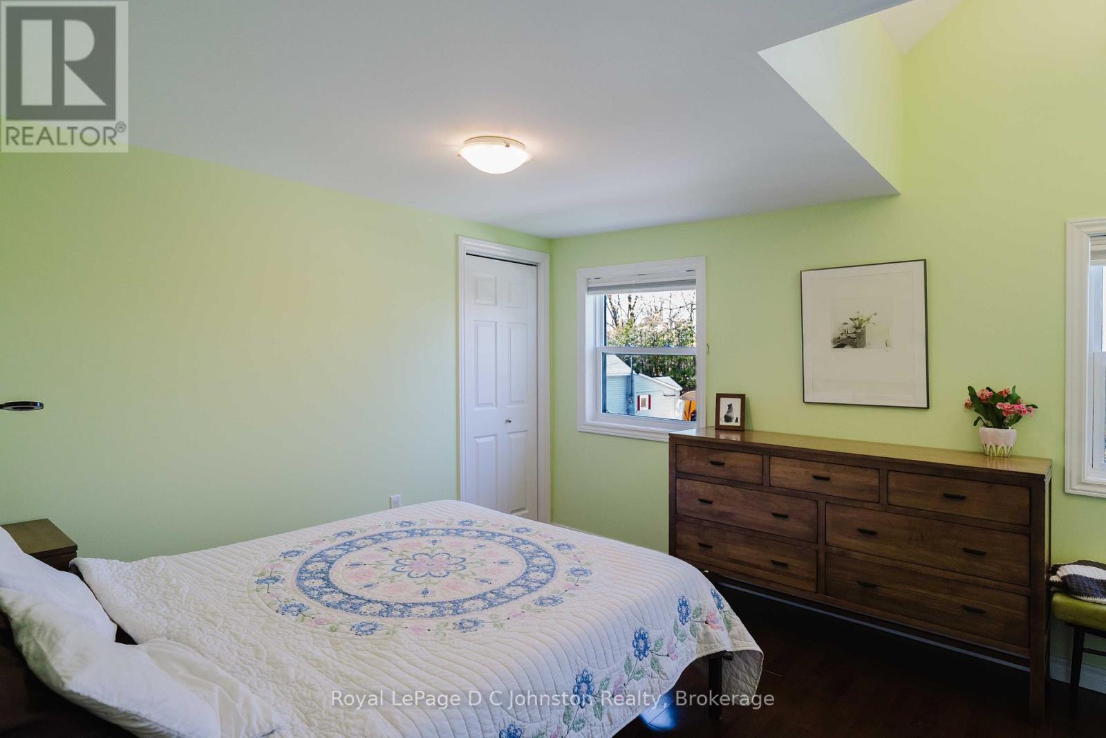 166 MACDONALD LANE - 26