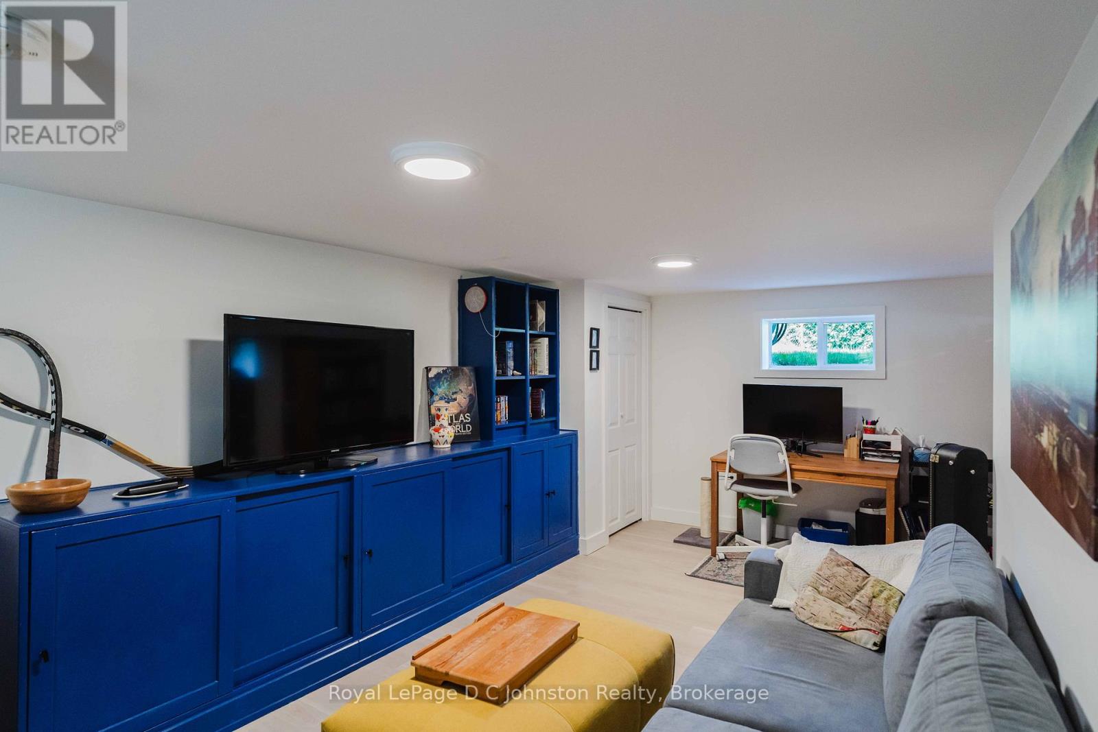 166 MACDONALD LANE - 29