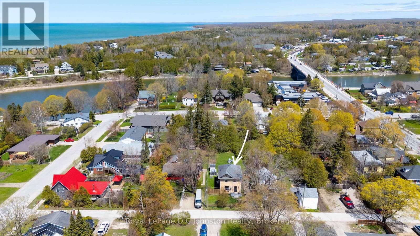 166 MACDONALD LANE - 3