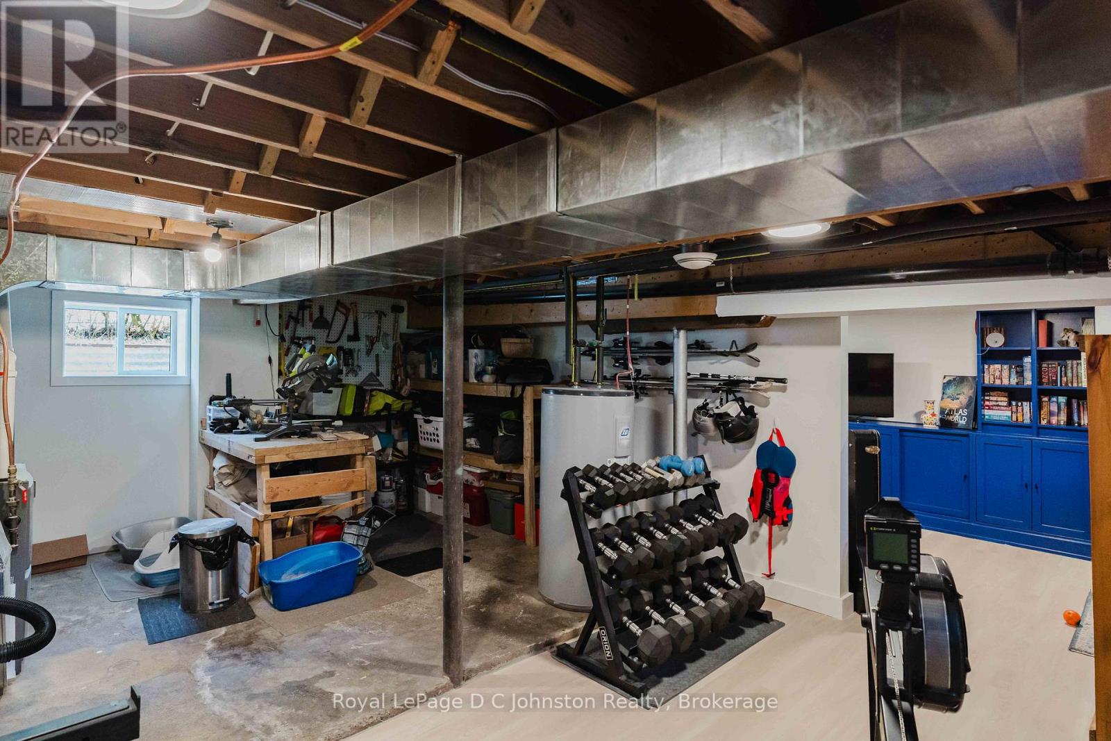 166 MACDONALD LANE - 32