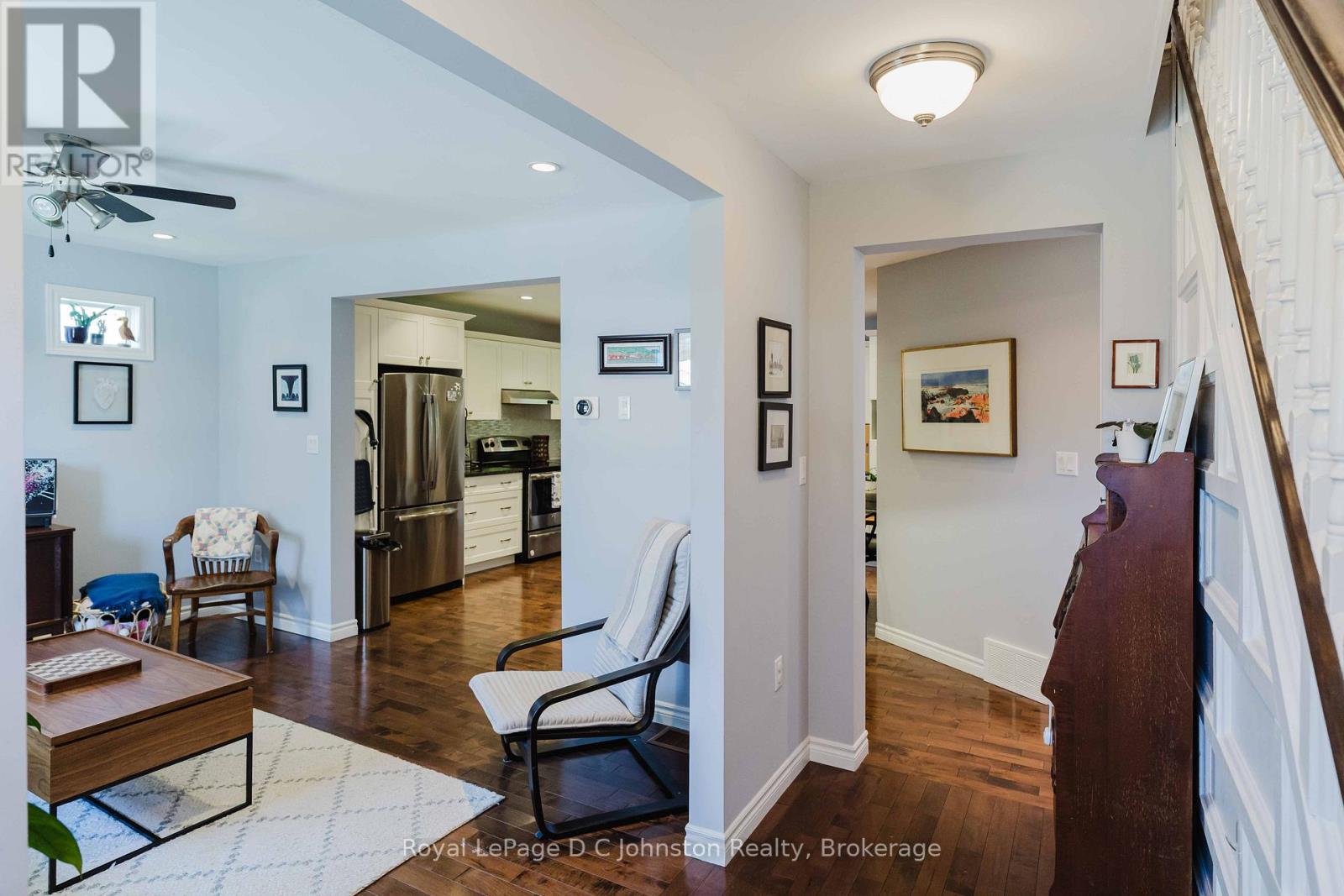 166 MACDONALD LANE - 8