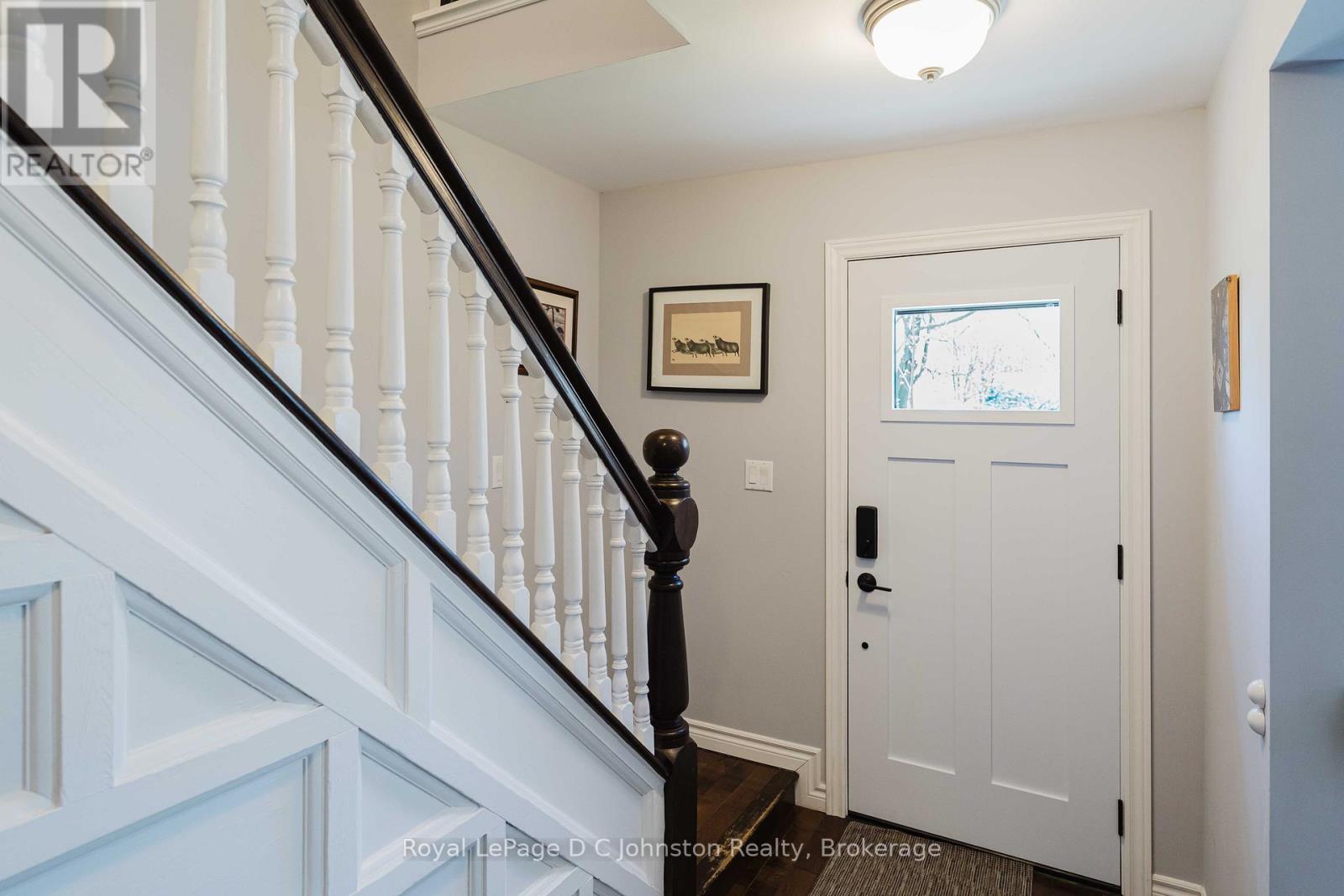 166 MACDONALD LANE - 9