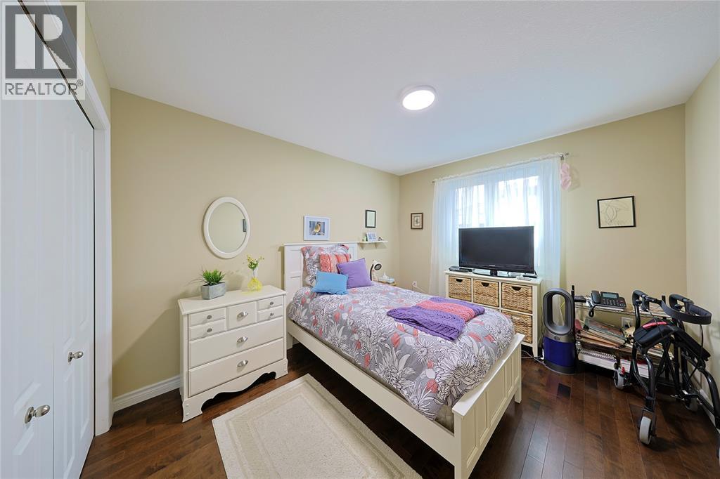 248 BENTLEY COURT - Image 16