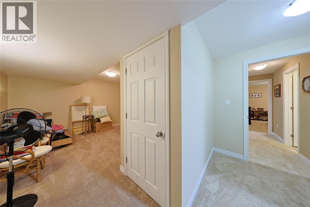 248 BENTLEY COURT - Image 25