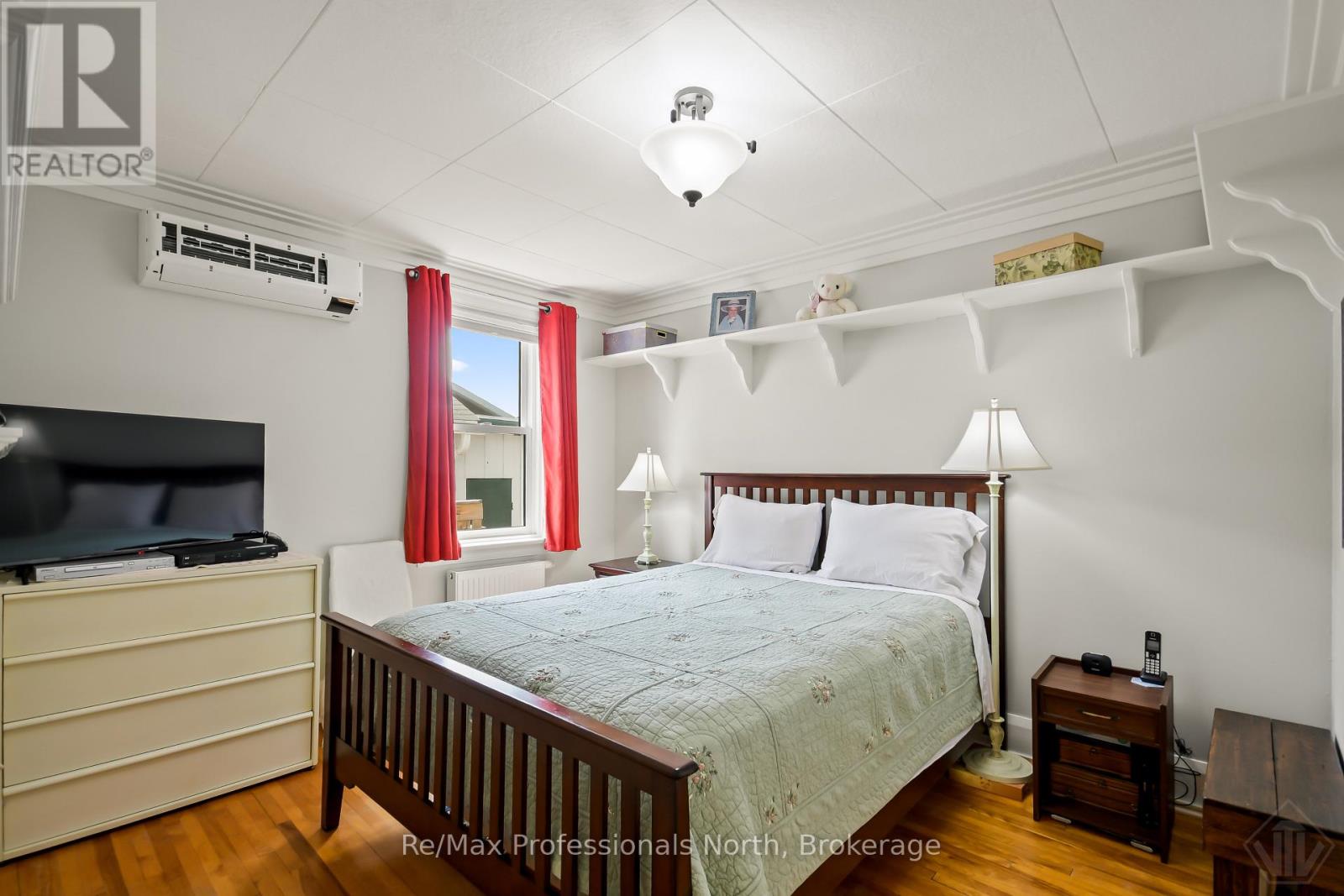 695 JOHN STREET N - Image 20