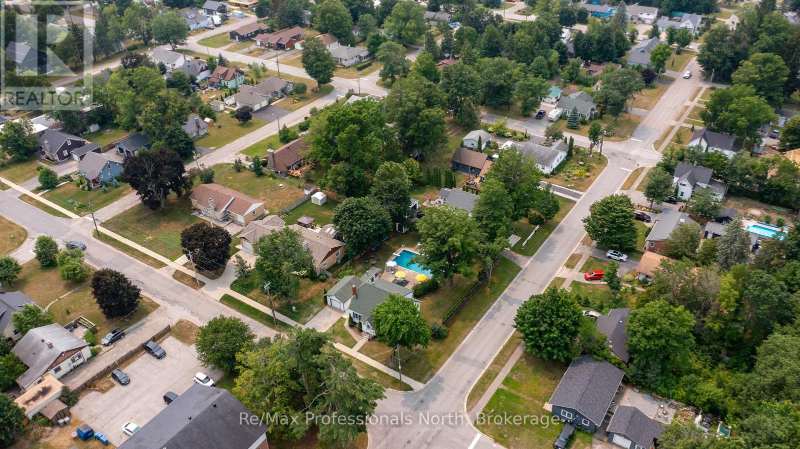 695 JOHN STREET N - Image 42
