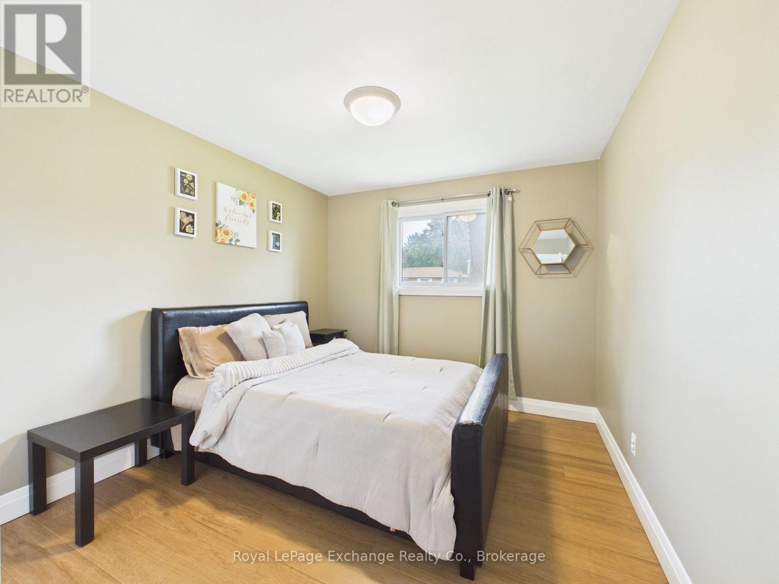 453 ELGIN STREET - Image 14