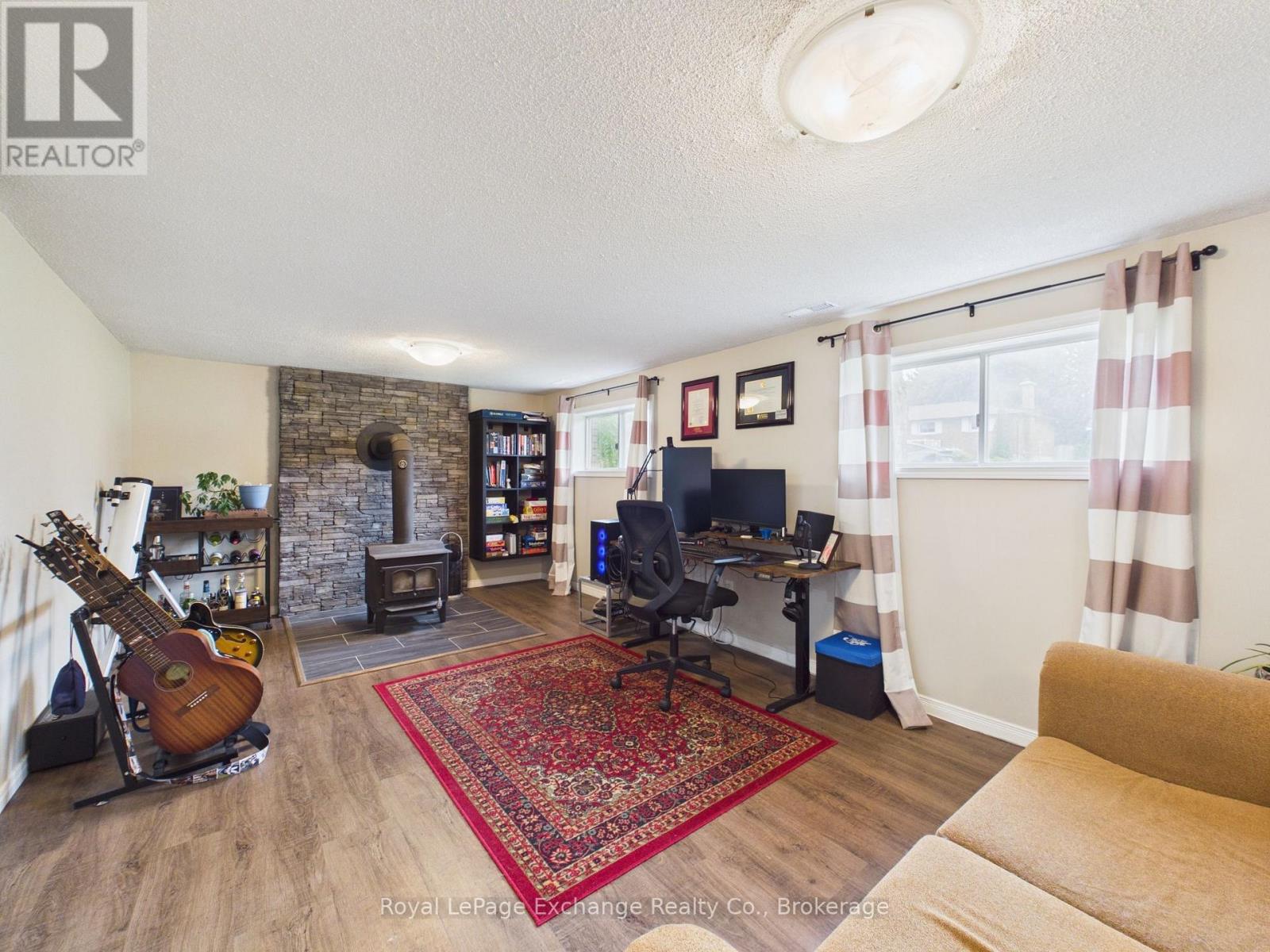 453 ELGIN STREET - Image 15