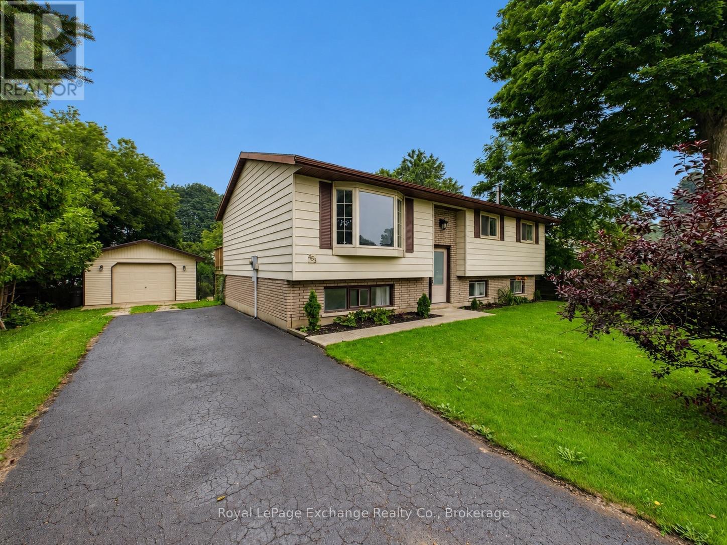 453 ELGIN STREET - 2