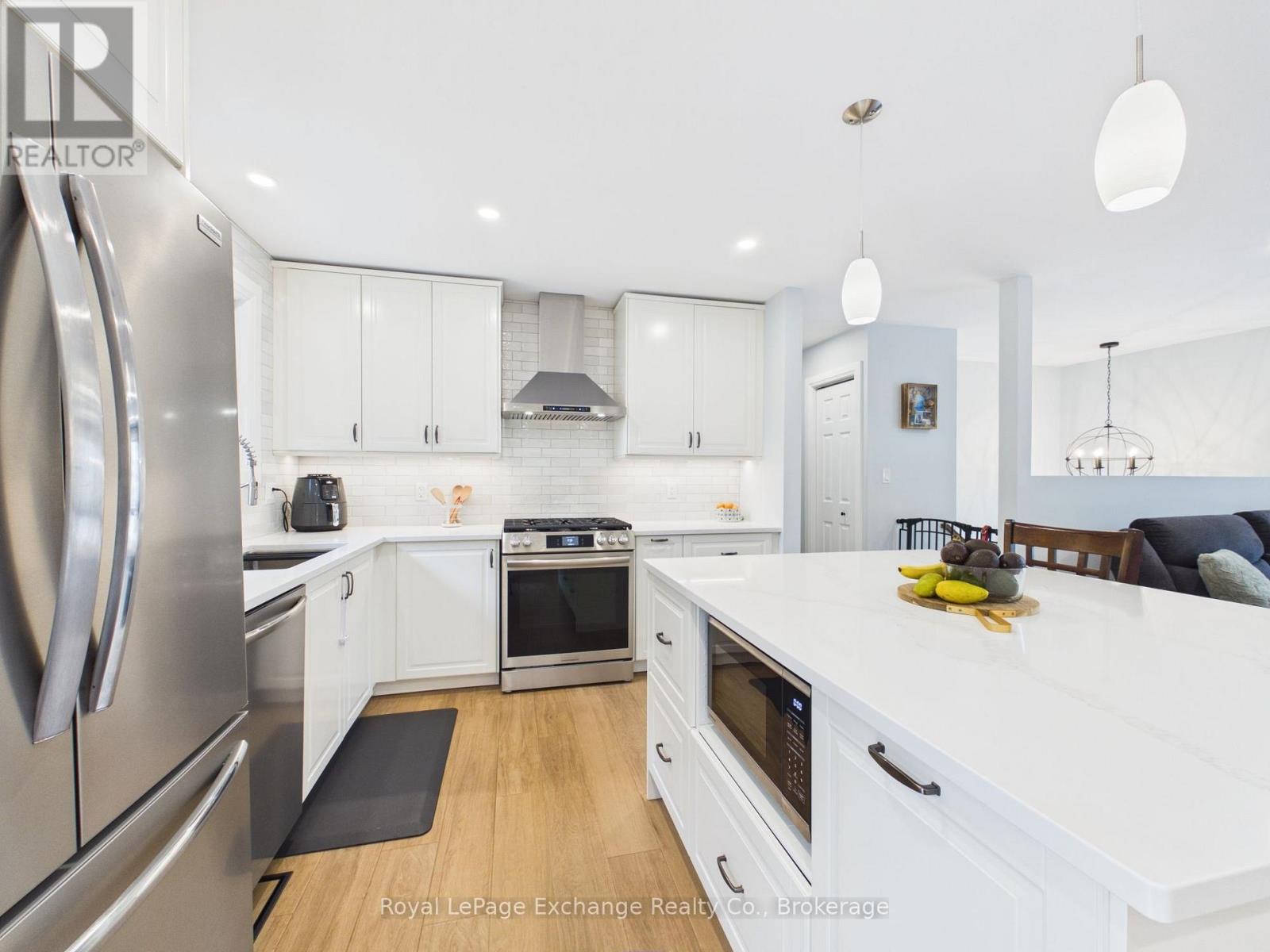 453 ELGIN STREET - Image 4