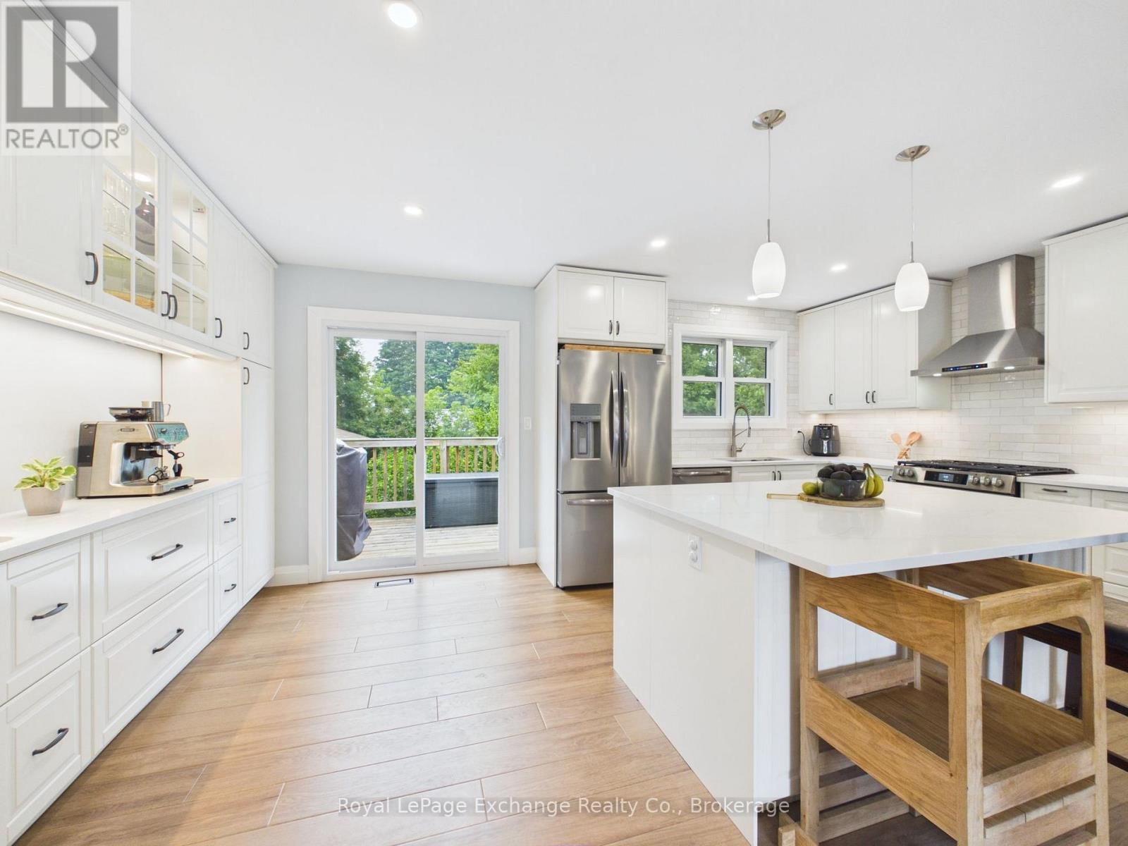453 ELGIN STREET - Image 5