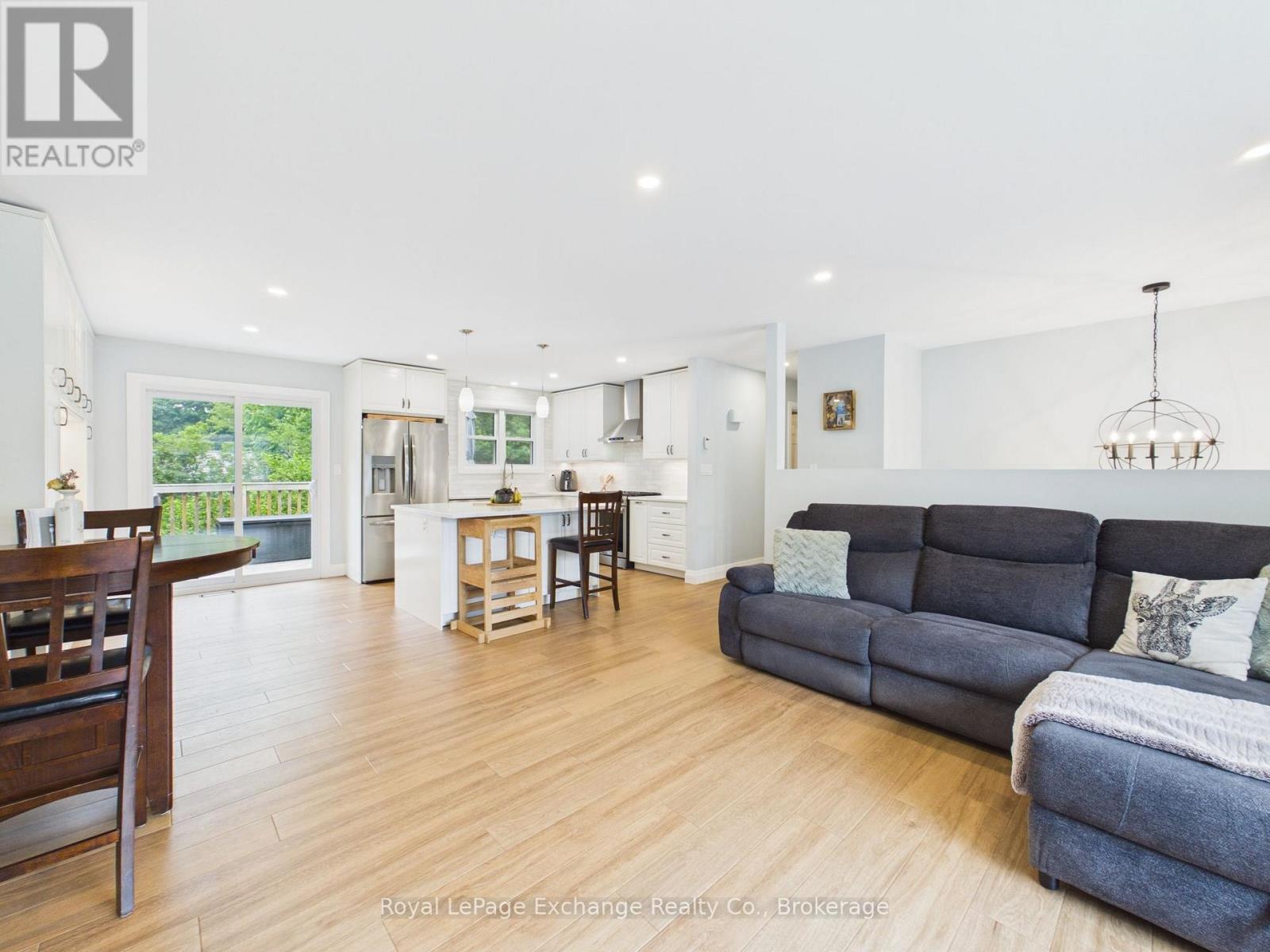 453 ELGIN STREET - Image 9